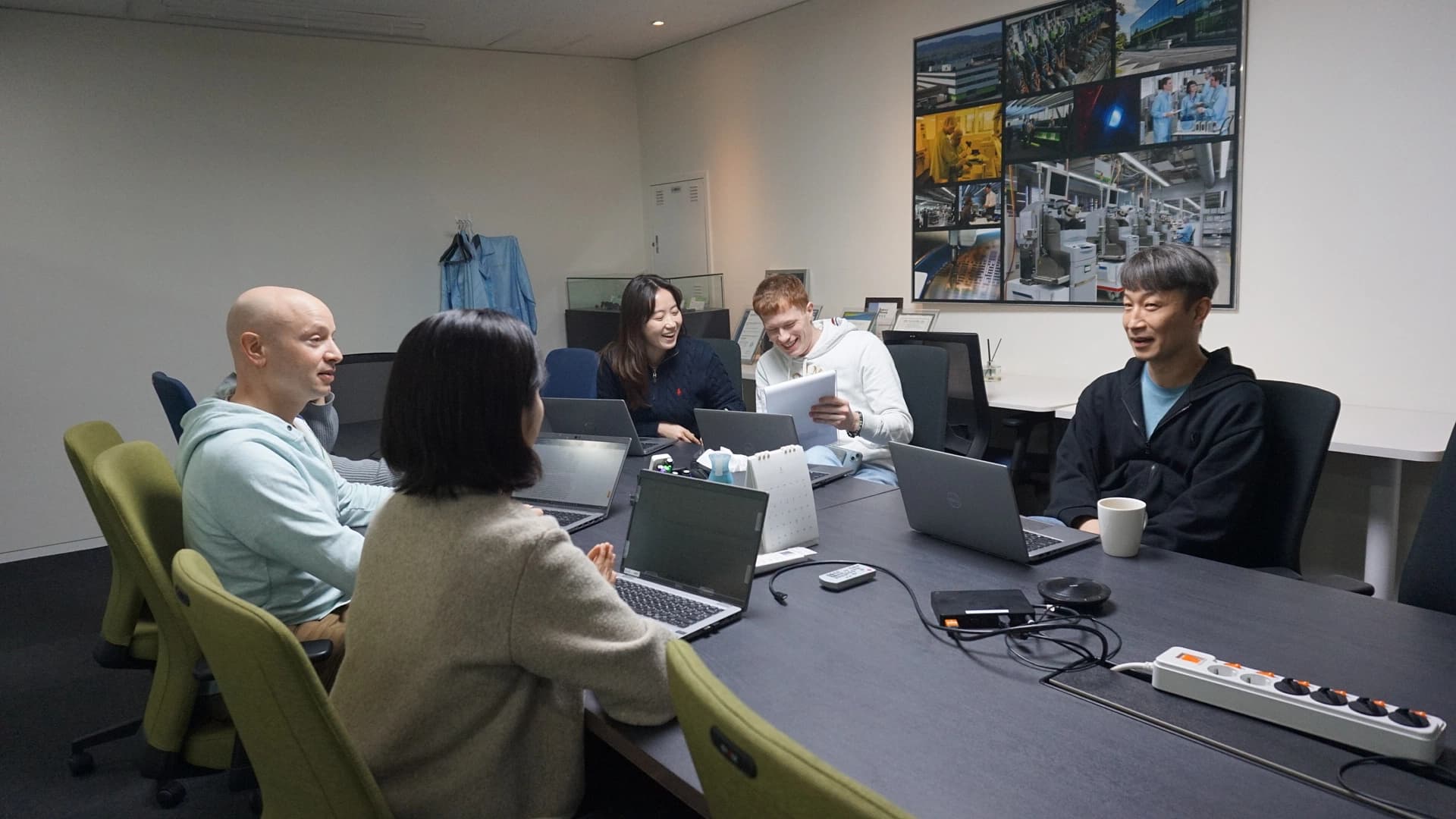 No alternate text provided